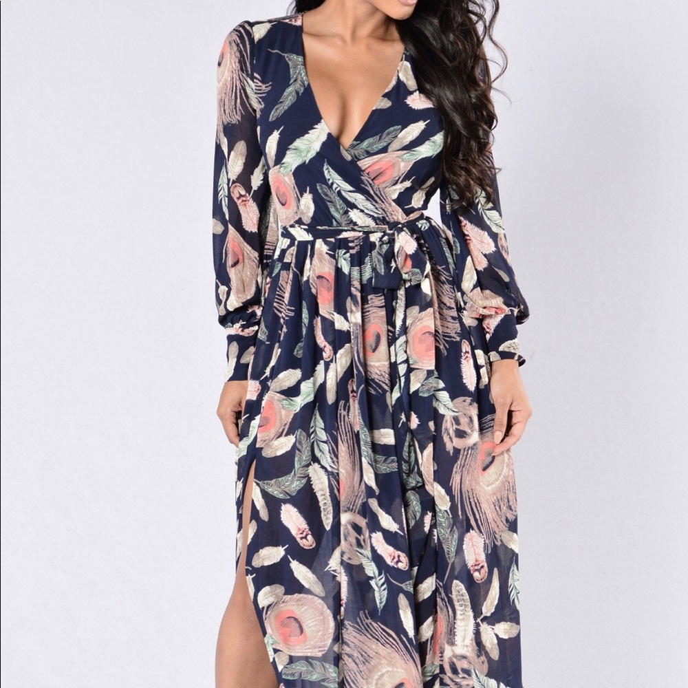 Long flowy maxi dress(SOLD)